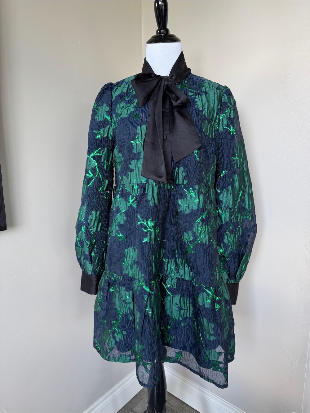 Avara Emerald & Navy Floral Bow-Tie Long Sleeve Dress